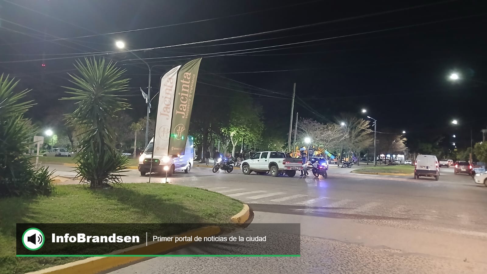 Ambulancia sobre la avenida