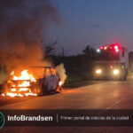 Incendio vehicular cerca de Los Bosquecitos