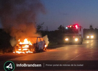 Incendio vehicular cerca de Los Bosquecitos