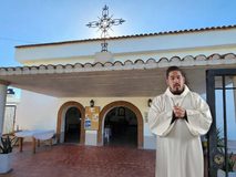 La Parroquia Santa Teresita prepara dos micros para acompañar la visita del Papa a Luján