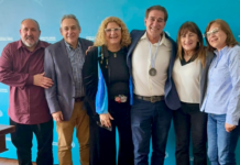 Marcelo Zarlenga recibió un reconocimiento por su trayectoria en la educación bonaerense